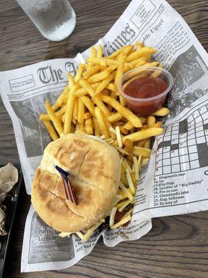 Burger  at Cocina Plantosaurus in Charles Town