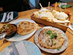 Mushroom naan, no-chicken curry, Indian nachos at Little Andaman in Barcelona