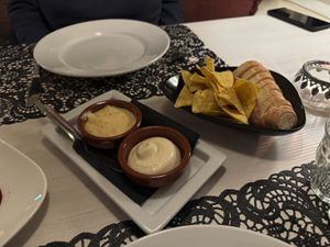 Bread, totilla chips, dips,  at 'Tisboven in Oostburg