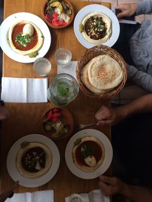 Hummus vegan and non vegan with friends! It is sooo yummie   at Reggev Hummus Södermalm in Stockholm