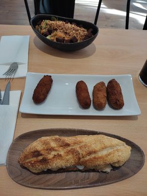 Croquetas at A Flama Tabierna in Zaragoza