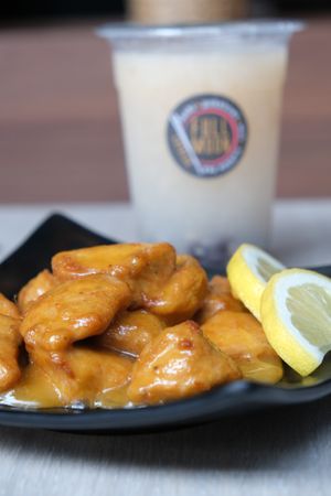 Vegan lemon chicken at Full Moon Express in The Hague