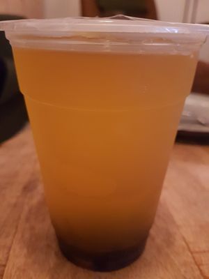 Passion fruit bubble tea at Full Moon Express in The Hague