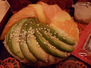 Vegan ebi fry mango salmon sushi donut at Full Moon Express in The Hague