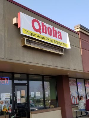 Outside at QSu Cafe in Westminster