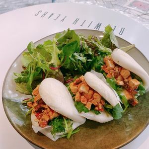Mapo Tofu Gua Bao 芫茜麻婆豆腐刈包 at Be With Years in Kowloon
