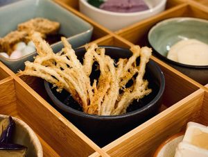Sansho Enoki Mushroom Tempura 山椒金菇天婦羅 at Be With Years in Kowloon