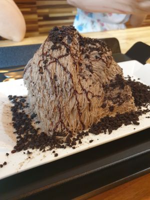 Orea Bingsu at Cafe Beanteum in Seoul