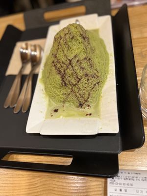   at Cafe Beanteum in Seoul