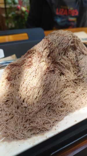 Oreo bingsu at Cafe Beanteum in Seoul