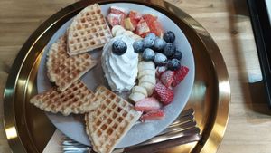 Waffle at Cafe Beanteum in Seoul