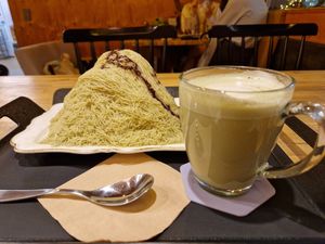  at Cafe Beanteum in Seoul