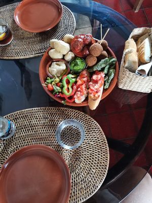 Vegan tapas plate for two at El Patio Del Vino in Lanzarote