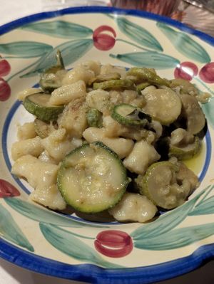 Gnocchi con zucchine e menta at Il Bivio Trattoria da Fedio in Ampio