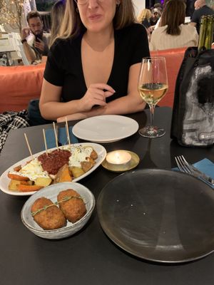 Bravas de boniato, patata y zanahoria. Croquetas de berenjena   at Viva in El Prat De Llobregat
