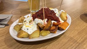 Las mejores bravas que he probado en mucho tiempo  at Viva in El Prat De Llobregat