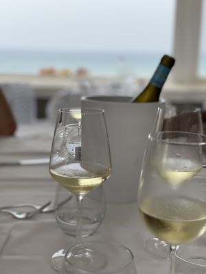 Ottimi vini at La Scogliera in Siculiana Marina