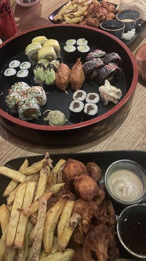 vegan cauliflower wings 👌🏻👌🏻👌🏻  at Kitchen Republic in Zurich