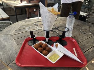 Vegan kipcorn, fries and vegan bitterballen.  at Snackbar The Sixties in Burgh-haamstede