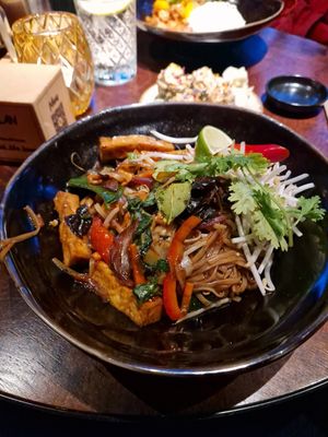 Noodle stir fry with tofu and veggies 9.5 / 10 at Nooch in Bern