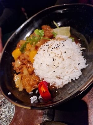 Tempura planted chicken with rice and sweet & sour sauce 8/10 at Nooch in Bern