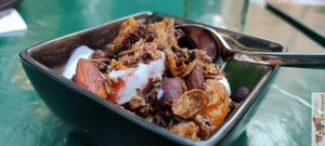 apricot / peach roti granola at B.Better in Paris