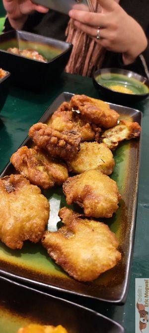 zucchini fritters at B.Better in Paris