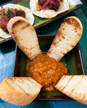 Dip de poivrons BIO at B.Better in Paris