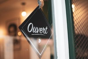 Open sign at B.Better in Paris