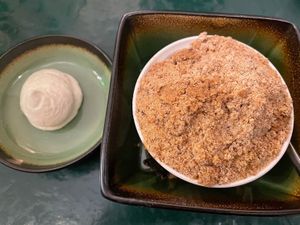 Apple crumble   at B.Better in Paris