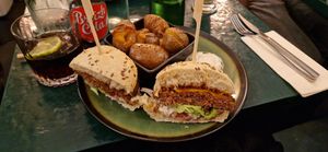 Better burger (inside) #Veganuary at B.Better in Paris