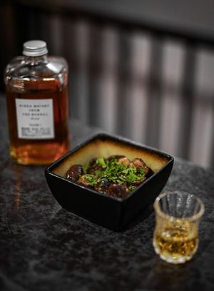 Shiitakés flambés au whisky avec crème végétale au Jurançon at B.Better in Paris