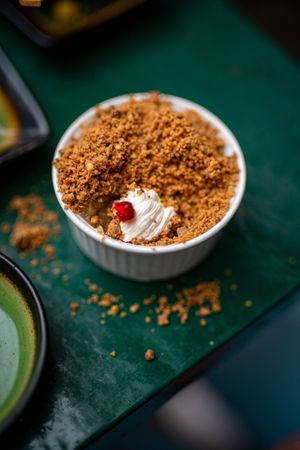 Organic apple crumble and vanilla from madagascar at B.Better in Paris