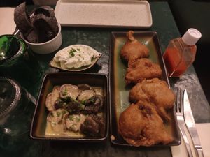 Shiitakés au whisky / Beignets de pleurotes at B.Better in Paris