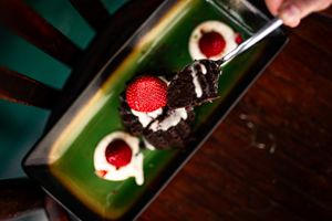 Gâteau au chocolat/fraises  at B.Better in Paris