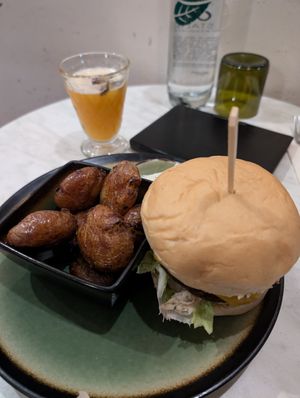 Portobello burger, baby potatoes and Passion cocktail at B.Better in Paris