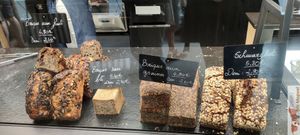 bread at Land & Monkeys - Turenne in Paris