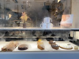 in the window  at Land & Monkeys - Turenne in Paris