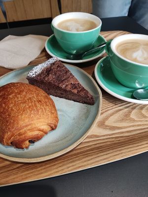Pain au Chocolat and coffees at Land & Monkeys - Turenne in Paris