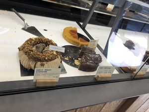 More cakes  at Land & Monkeys - Turenne in Paris