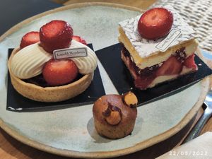 Yum at Land & Monkeys - Turenne in Paris