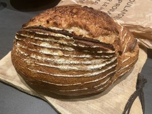 🍞   at Land & Monkeys - Turenne in Paris