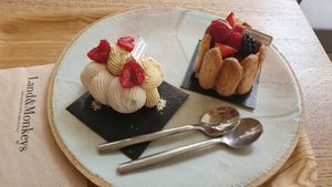  at Land & Monkeys - Turenne in Paris