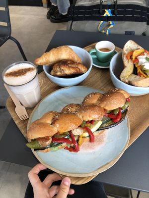   at Land & Monkeys - Turenne in Paris