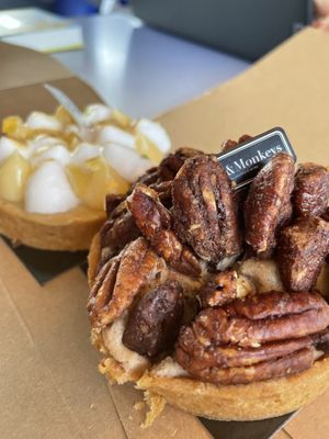 Cakes  at Land & Monkeys - Turenne in Paris