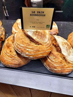 Le Pain sourdough at Land & Monkeys - Turenne in Paris