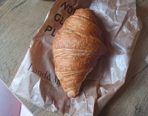  at Land & Monkeys - Turenne in Paris