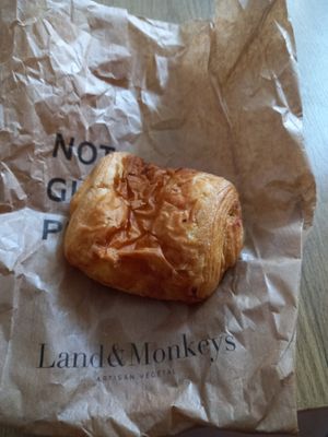  at Land & Monkeys - Turenne in Paris