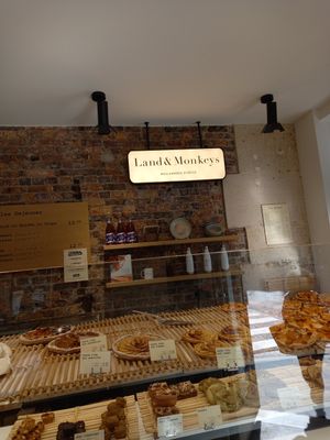  at Land & Monkeys - Turenne in Paris