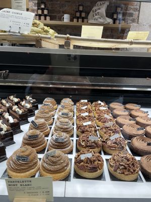   at Land & Monkeys - Turenne in Paris